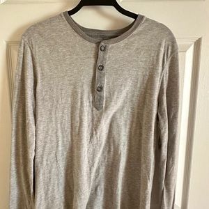 Men's Banana Republic Gray Light Weight Henley, Size M